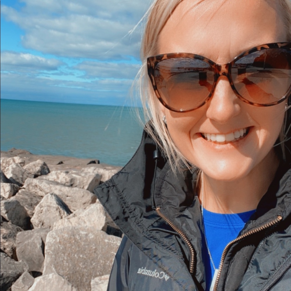 Meet your Posher, Megan